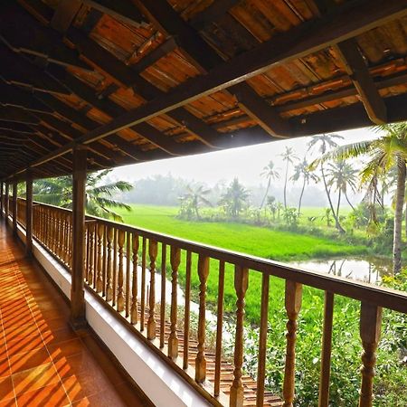 Kumarakom Heritage Resort 코타얌 외부 사진