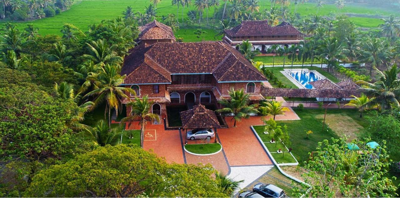 Kumarakom Heritage Resort 코타얌 외부 사진